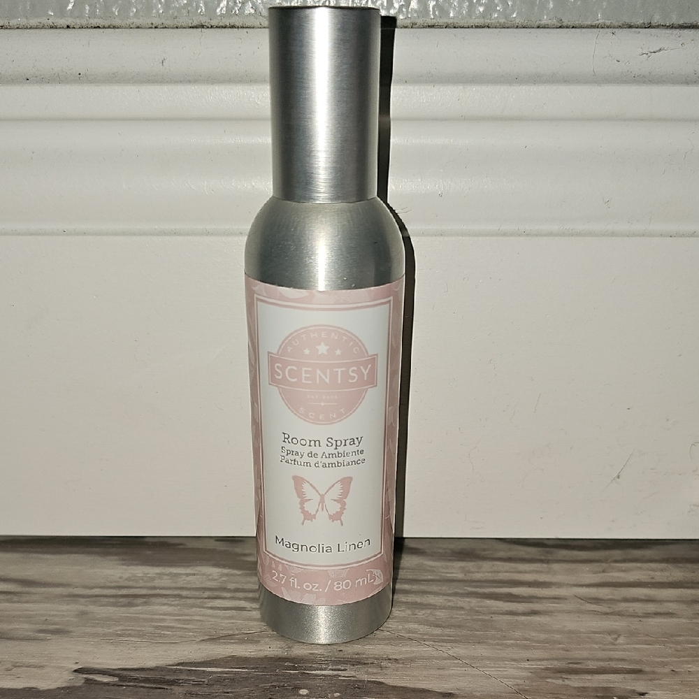 Scentsy Magnolia Linen Spray